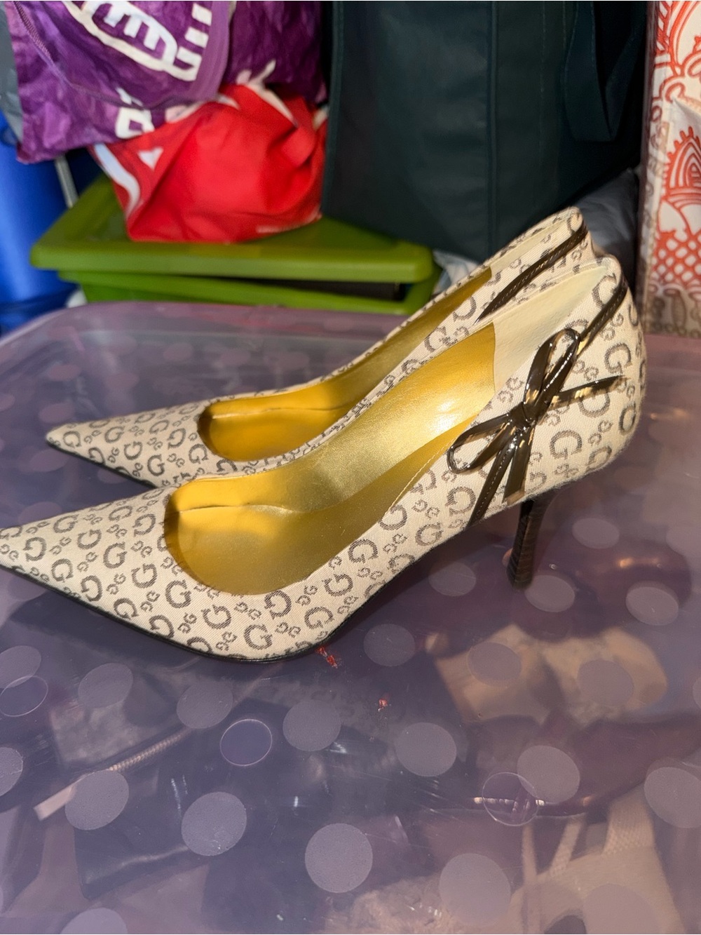 Vintage Guess Ivory Monogram Pointed Toe Heels with Bow - NEVER WORN, US9